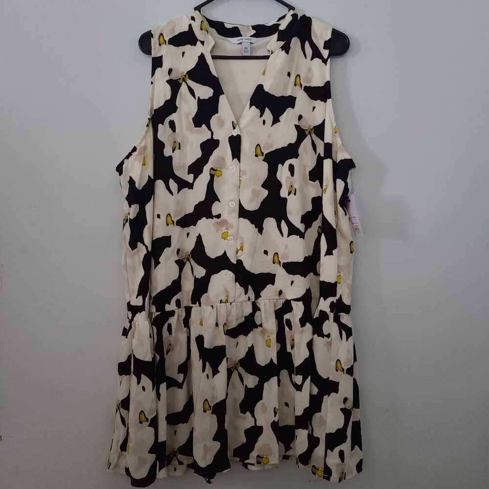 Nine West NWT Floral Ruffle Hem Dress